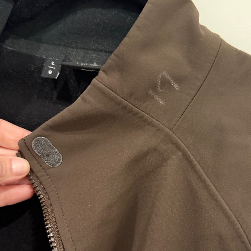 Outdoor Research Chocolate Ski Jacket - Picture 7 of 9